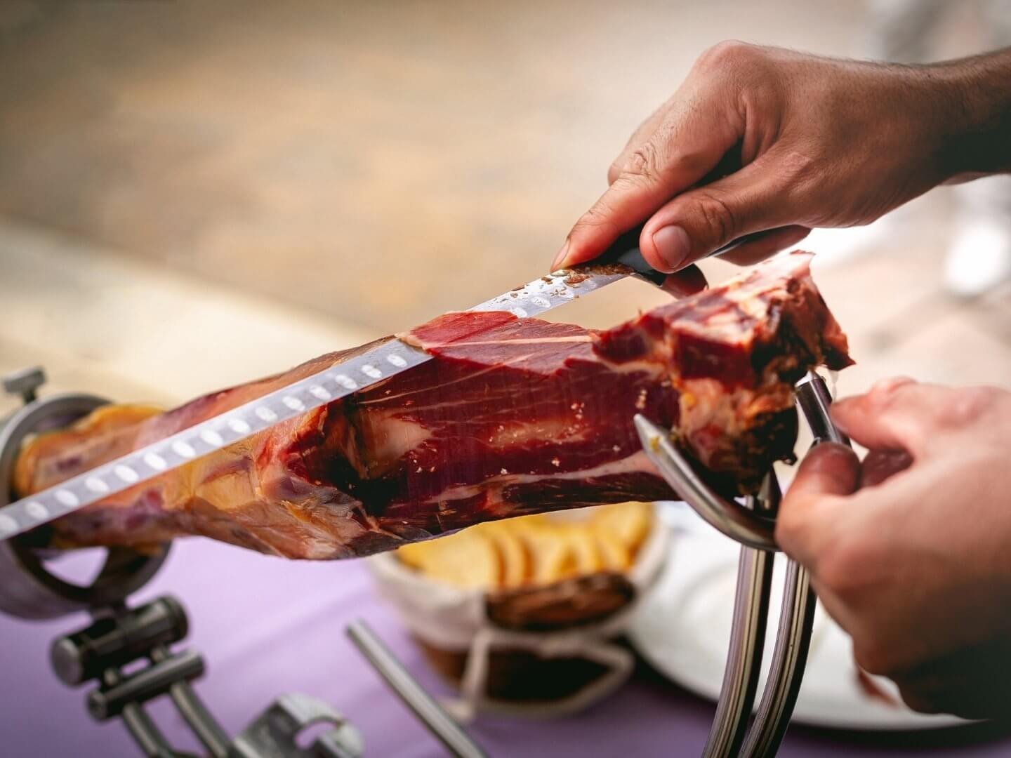 9 luismulero-corte-jamon-iberico-deshuesado-loncheado-perfilado-fregenal